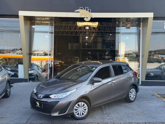 TOYOTA YARIS 1.3 16V FLEX XL LIVE MULTIDRIVE TOYOTA YARIS 1.3 16V FLEX XL LIVE MULTIDRIVE